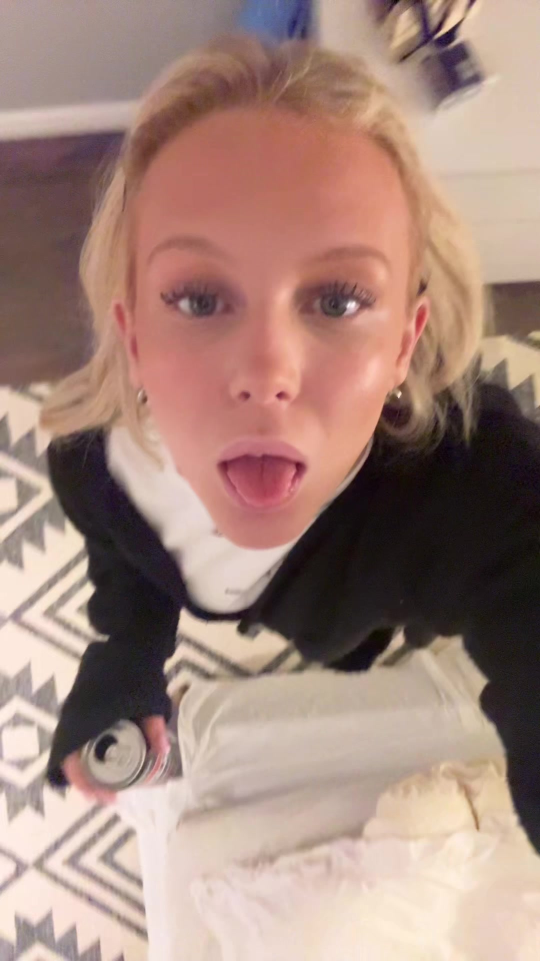 @akajumpan