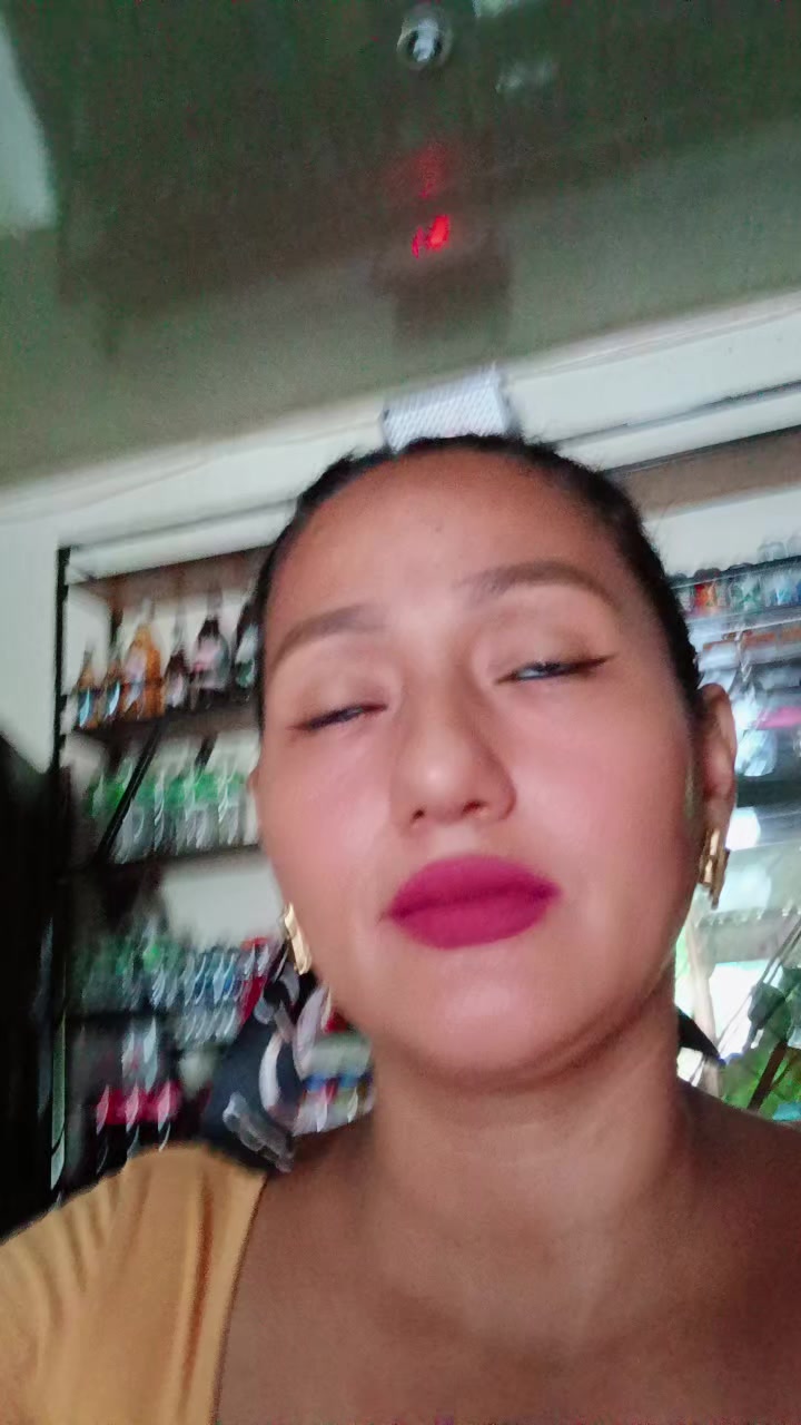 @giobaniaespinoza