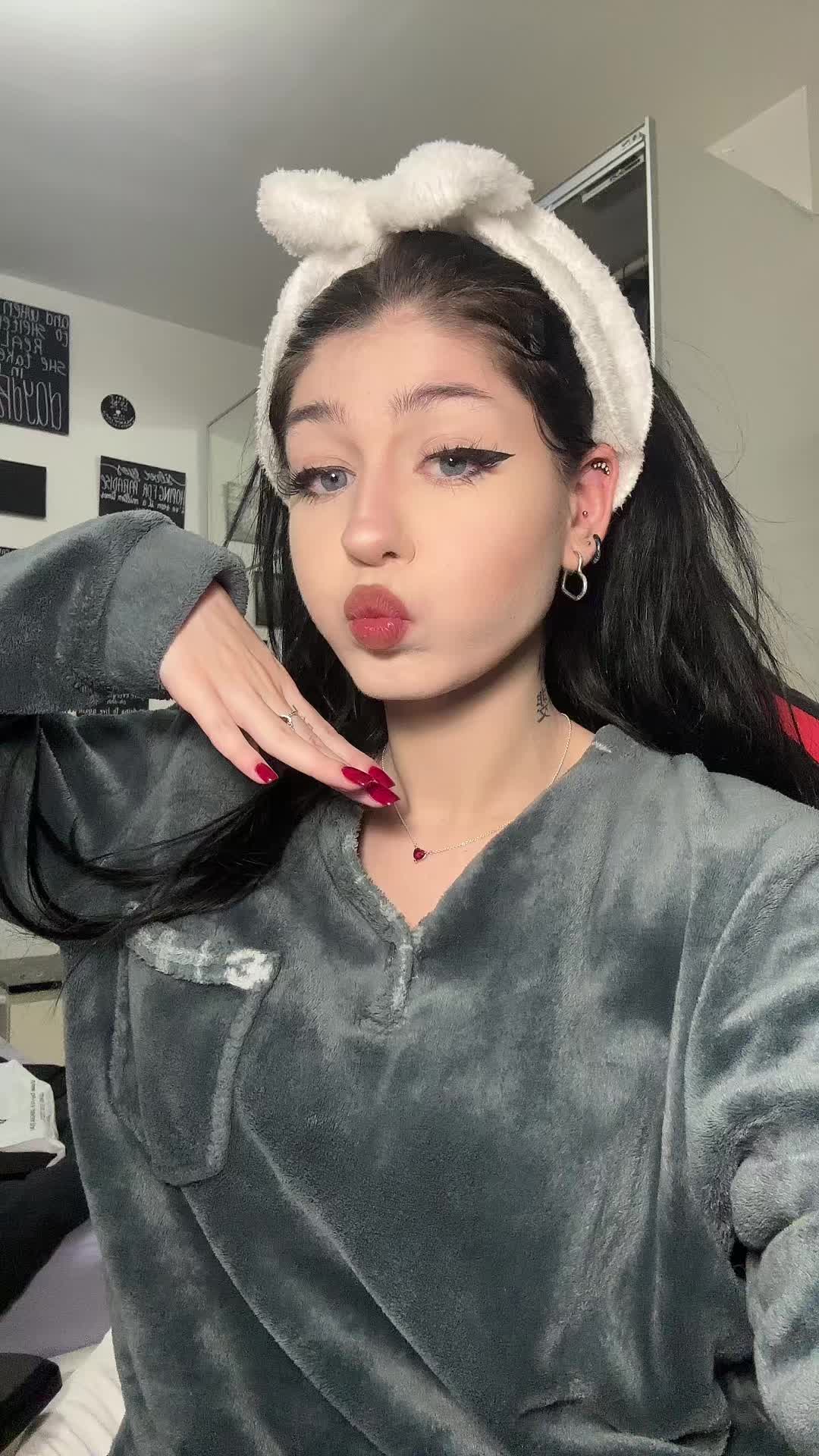 @𝐬 𝐚 𝐫 𝐚 𝐡