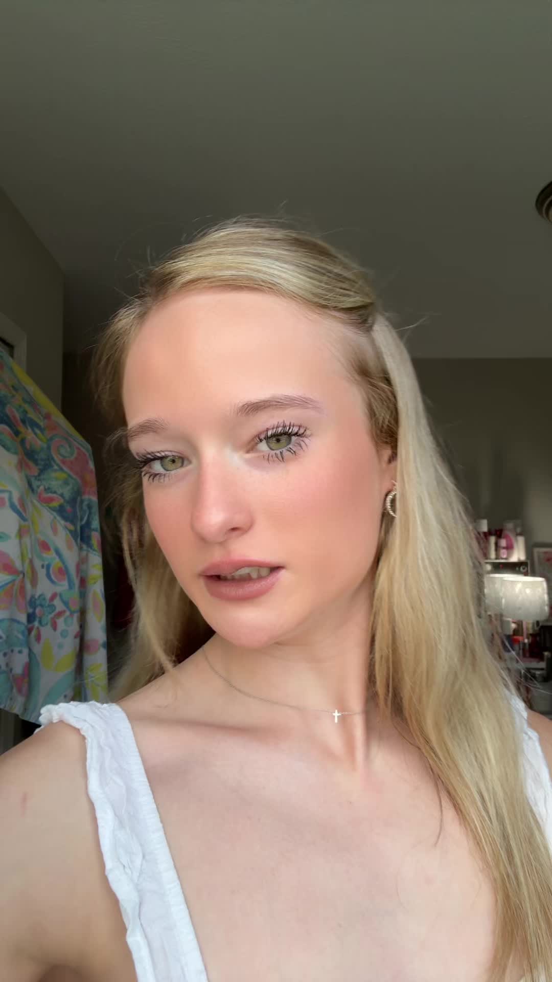 @Lucy_marrie09