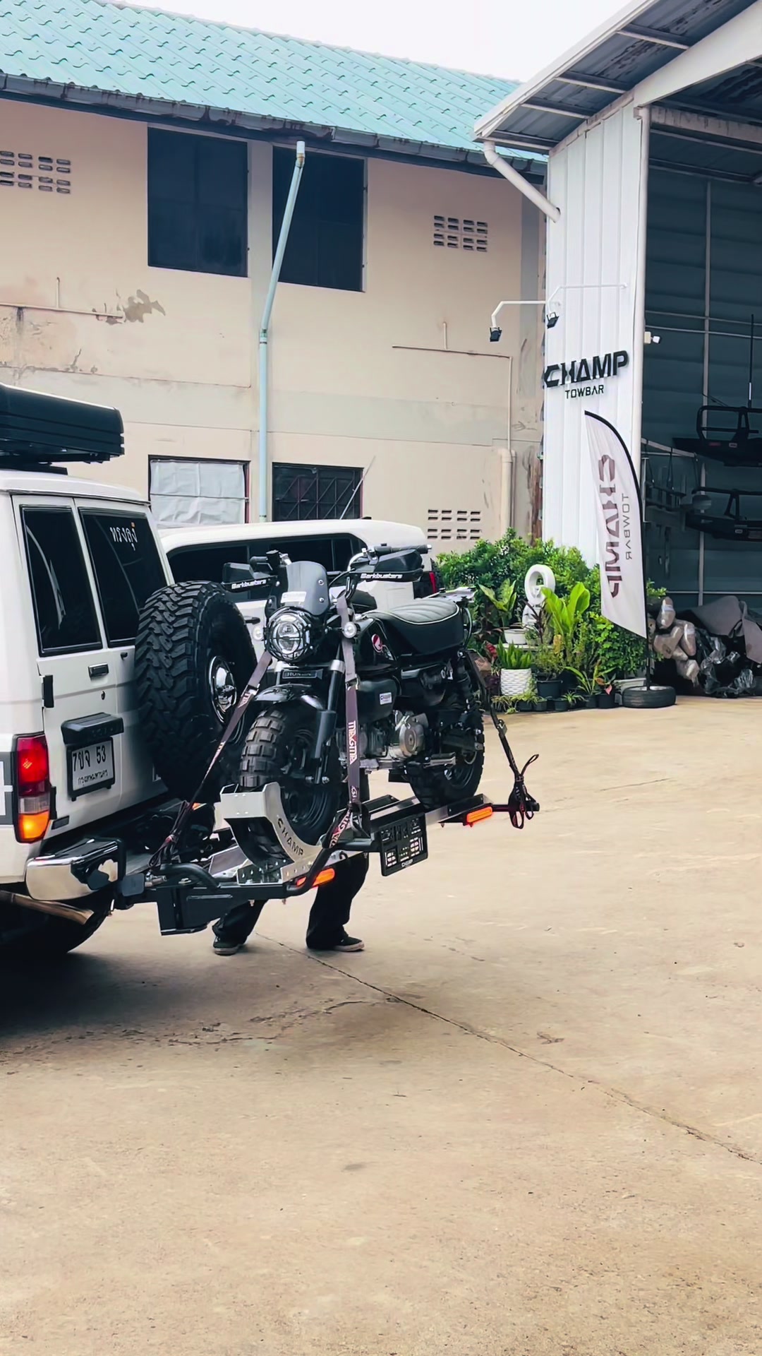 @champtowbar