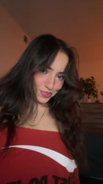 @AlexaFitg