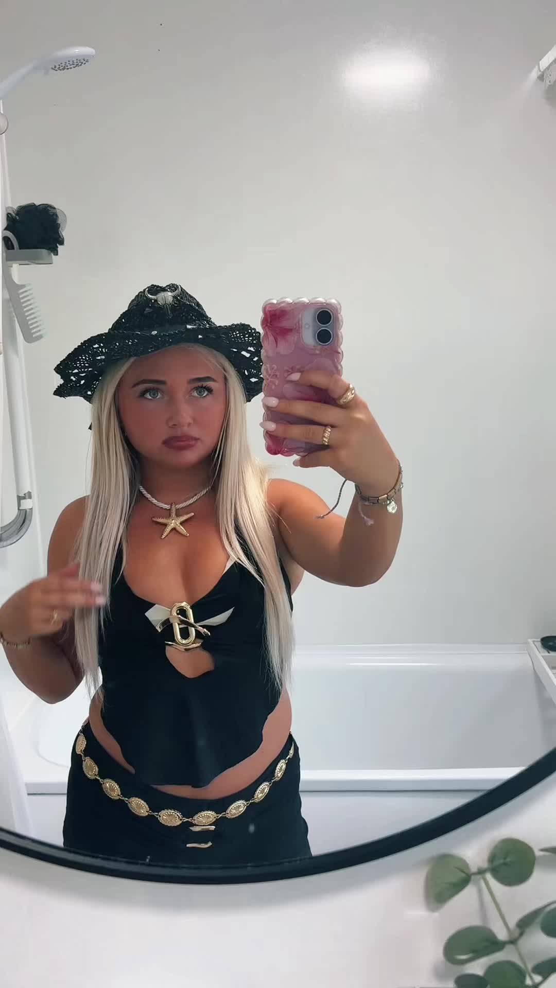 @sarahmilligan_