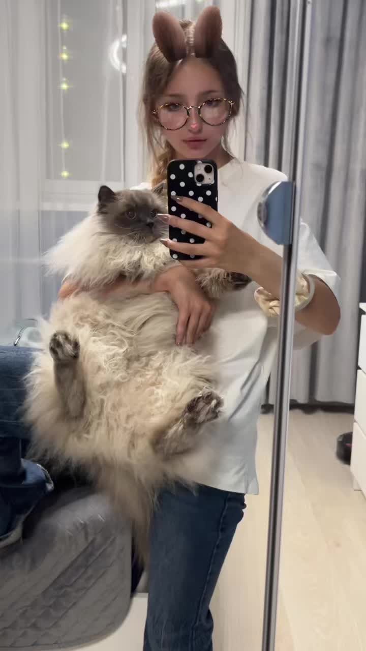 @сонька🦢
