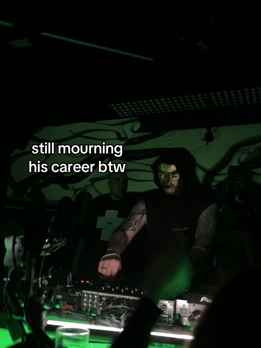 @🥀