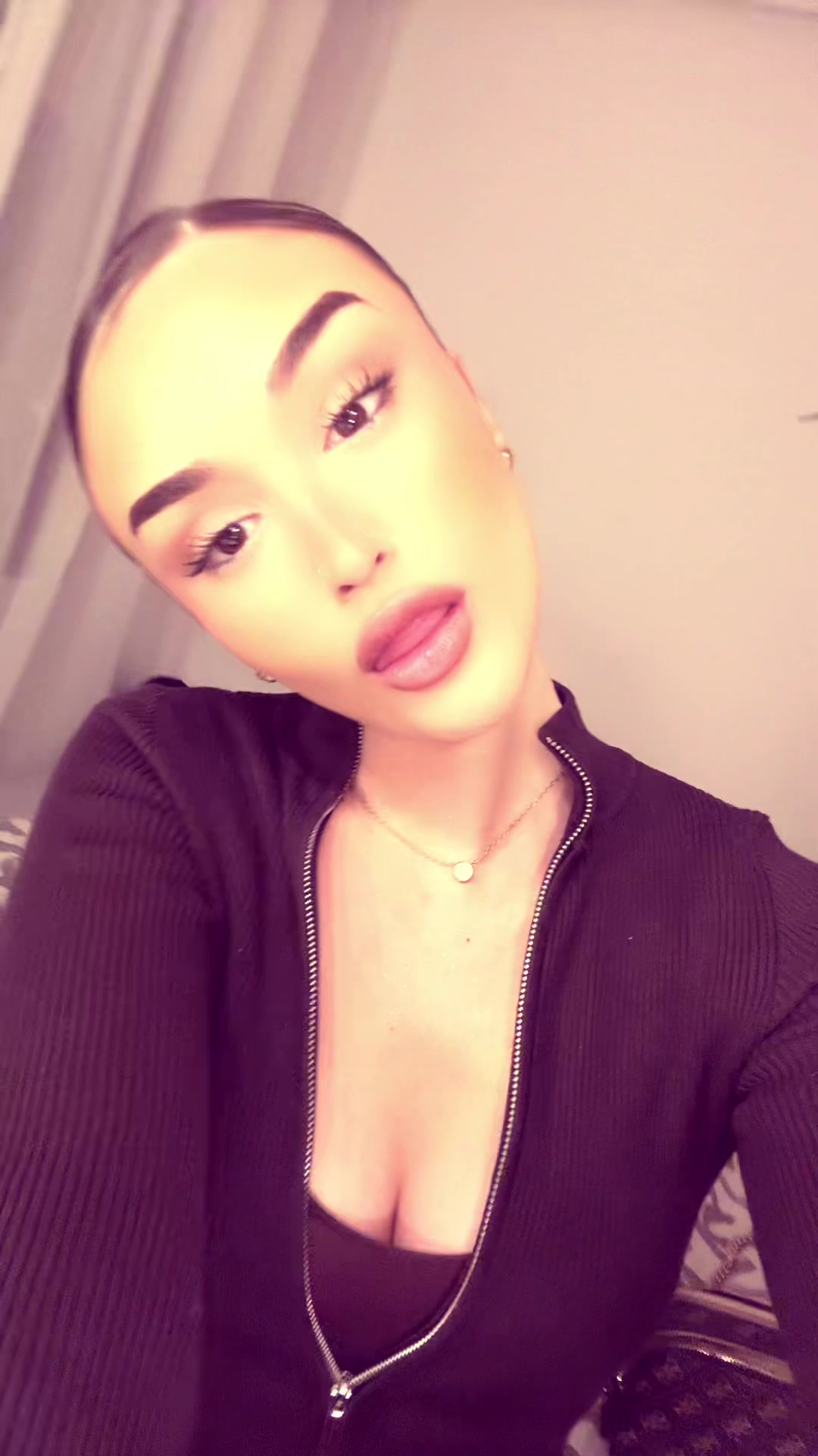 @elsaa.roomeroo