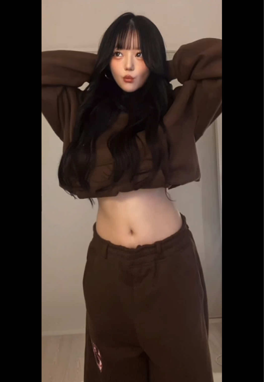 @(^^)