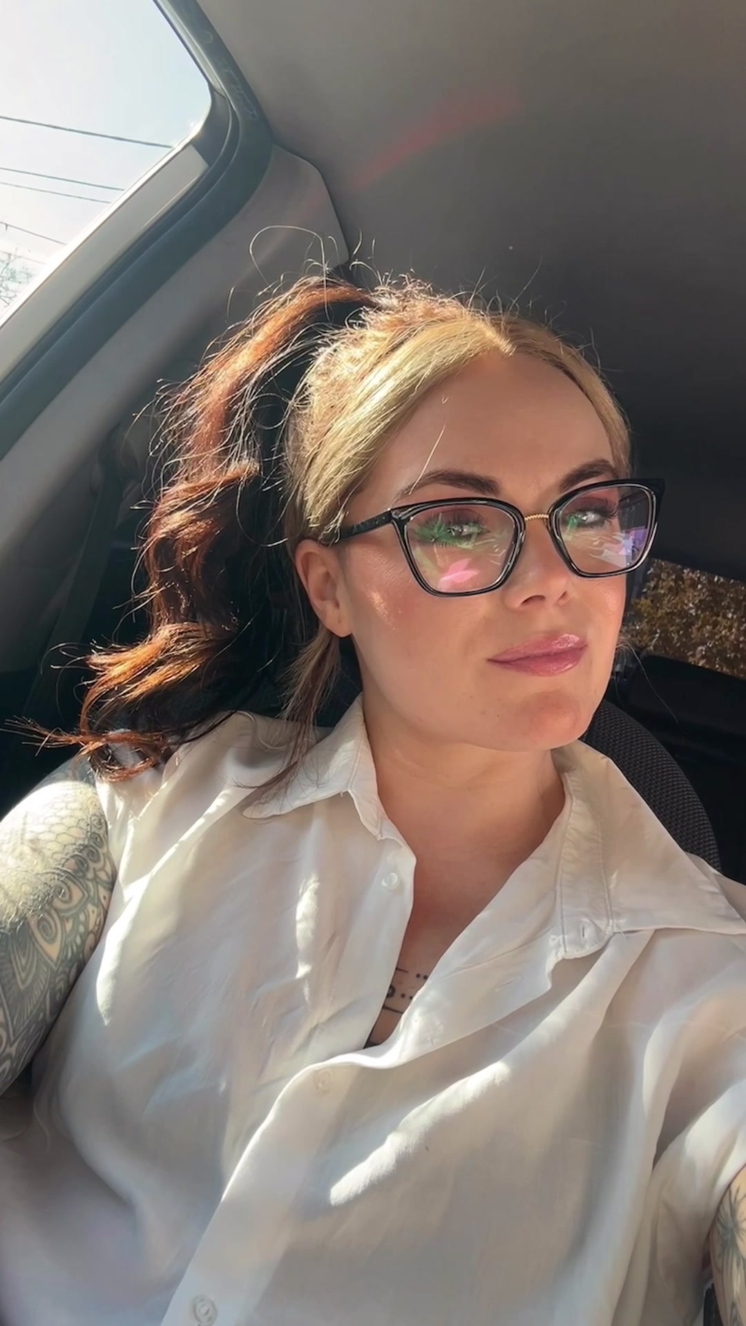 @Rebecca_the_bruja