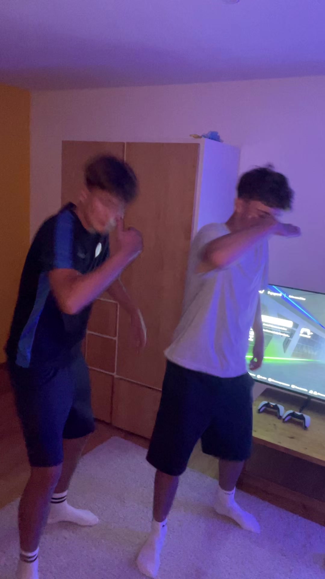 @diehoppies