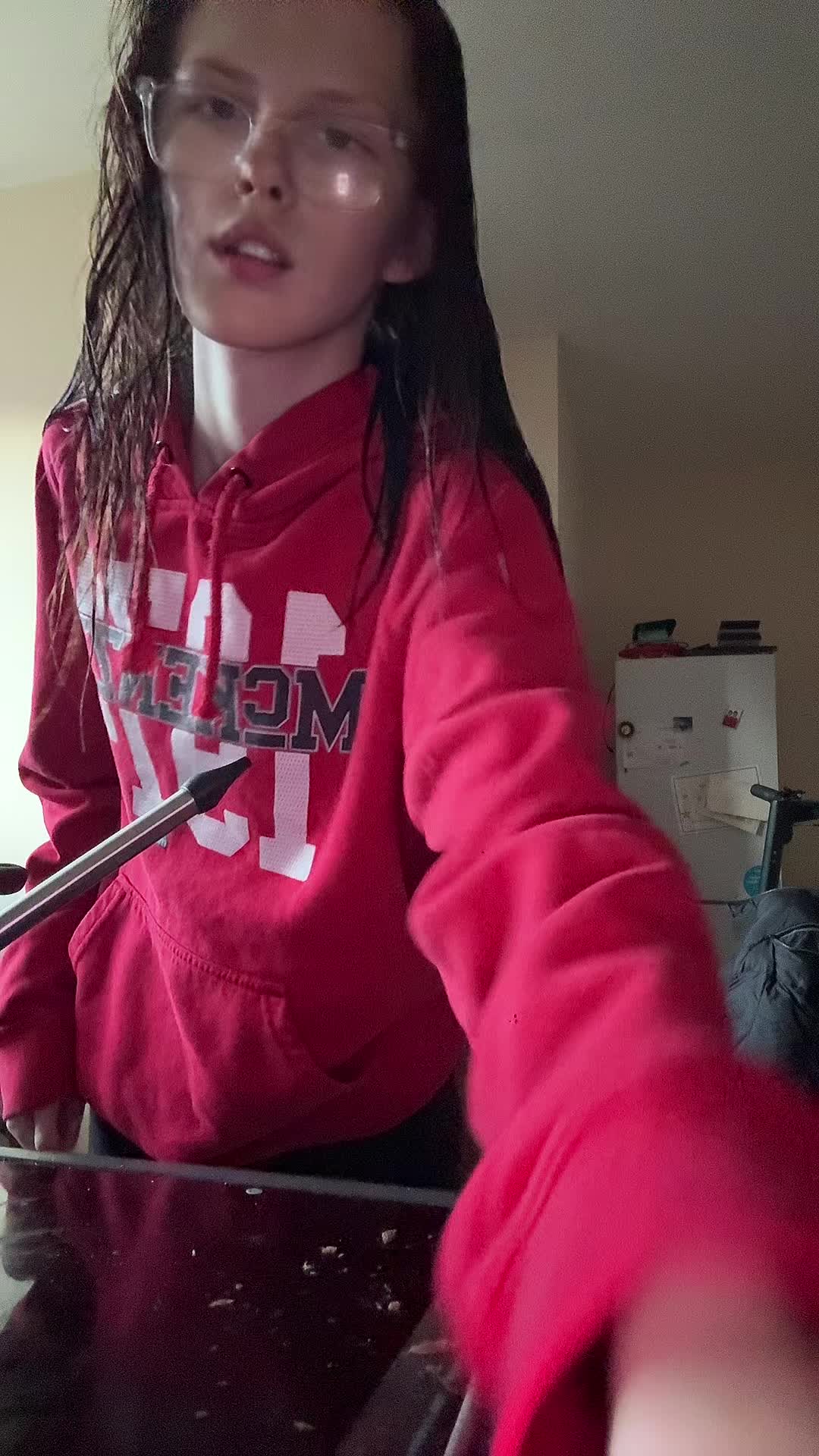 @hannahkennett.