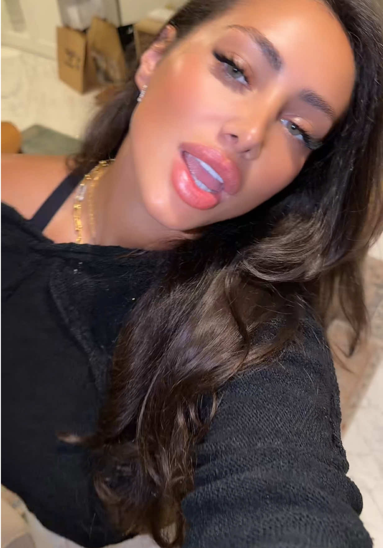 @SARALIVESS ⚡️