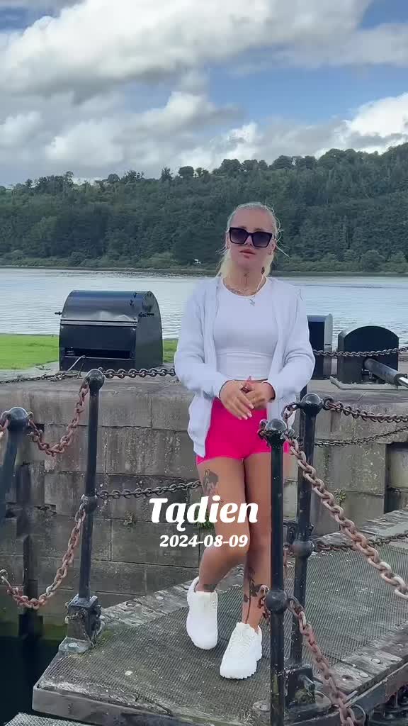 @PaneleSimona