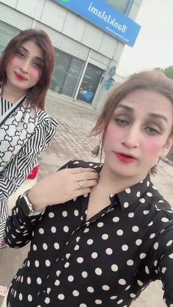 @Kami_Bulbul