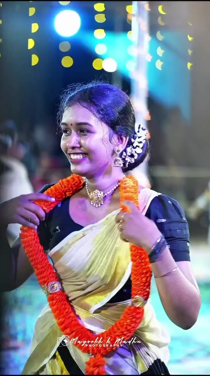 @അവനിക കല്ലുസ് 🌹💚✨
