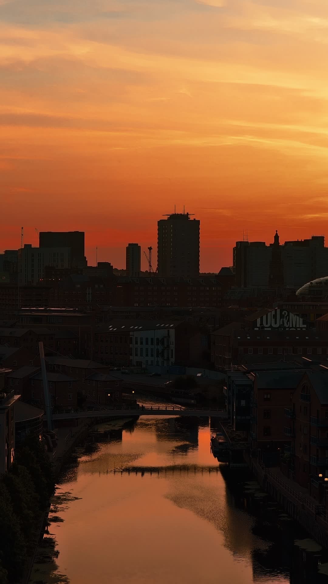 @leedsdrones