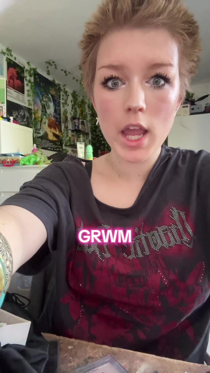 @🦖
