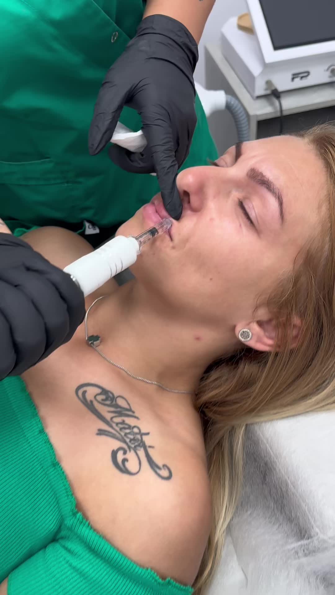 @LarisaTrif