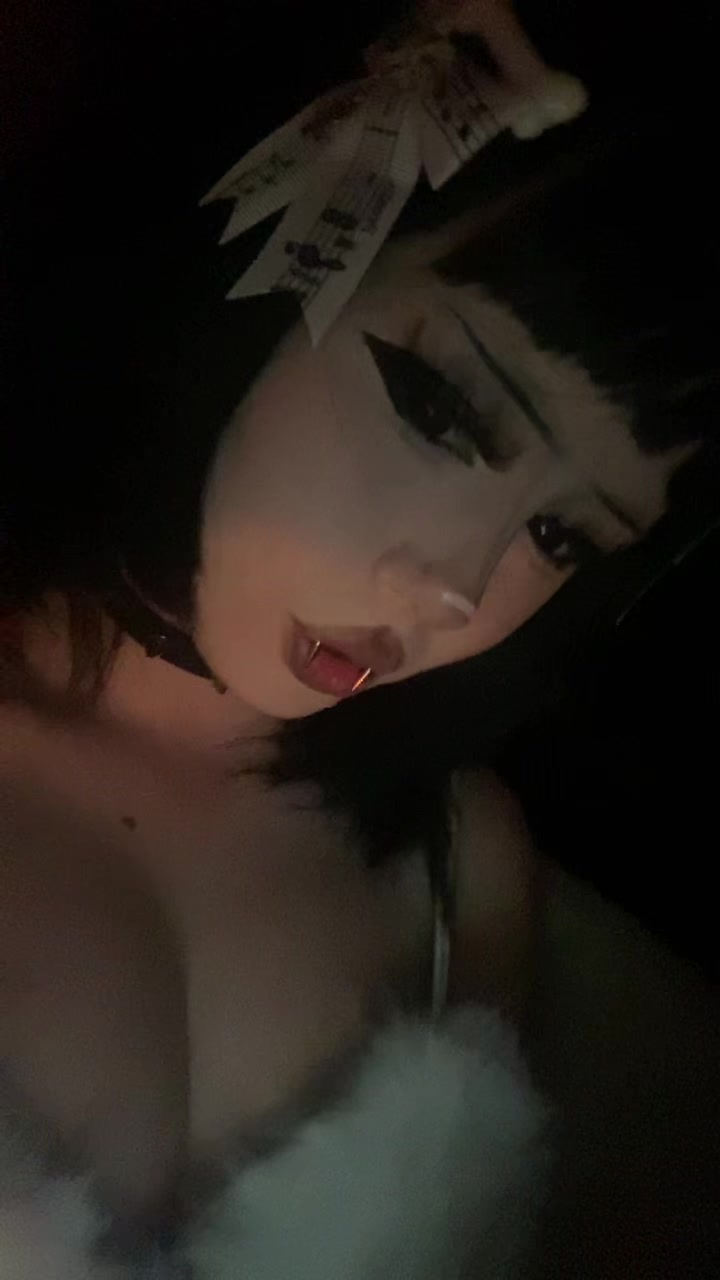@Your Fav Vamp🦇