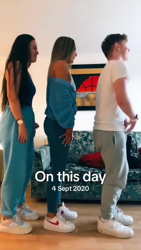 @rachosullivan