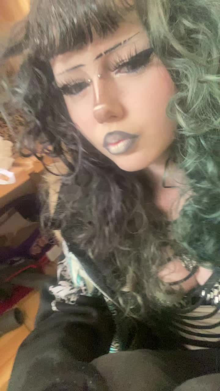 @Your Fav Vamp🦇