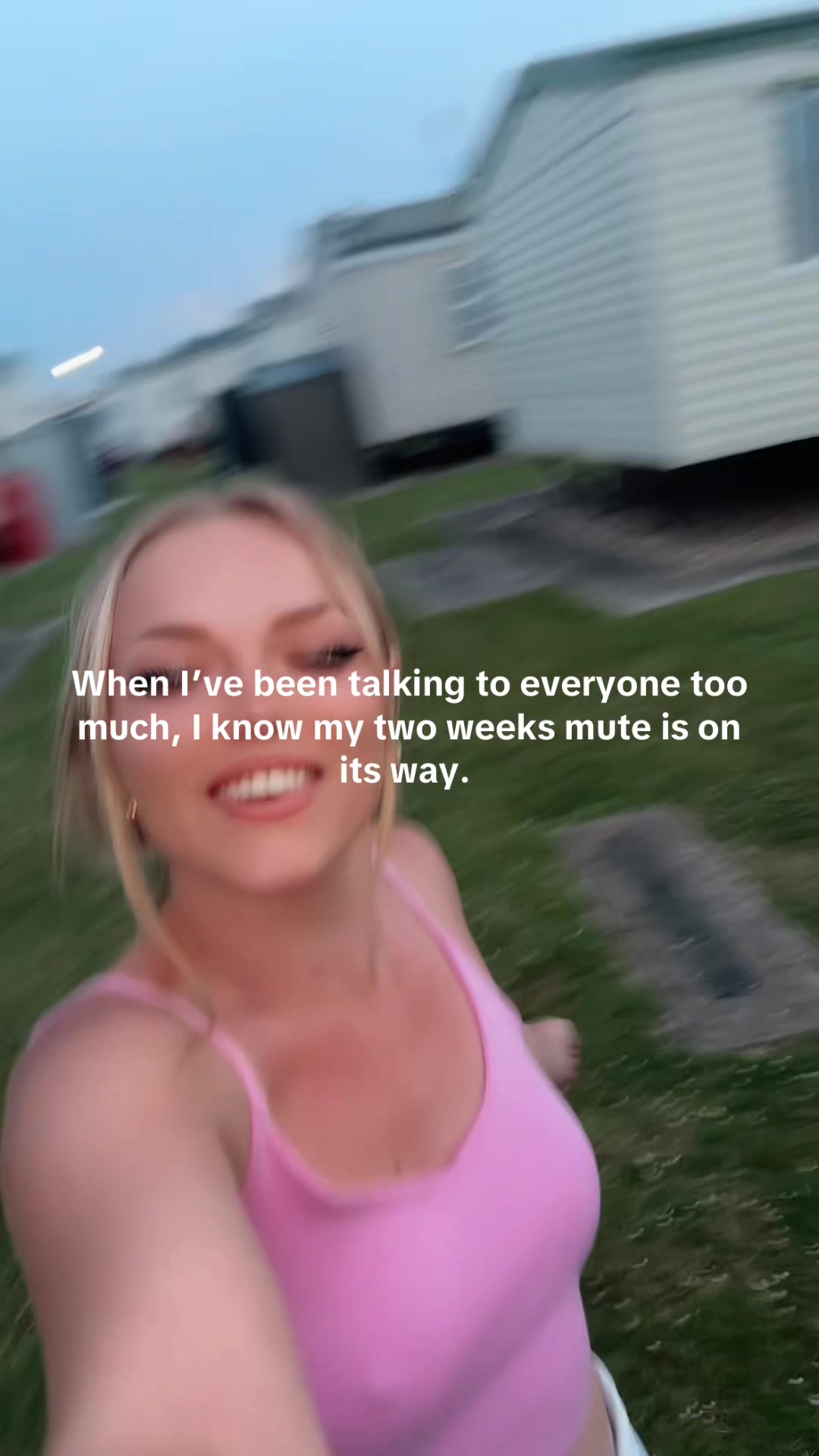 @🐝