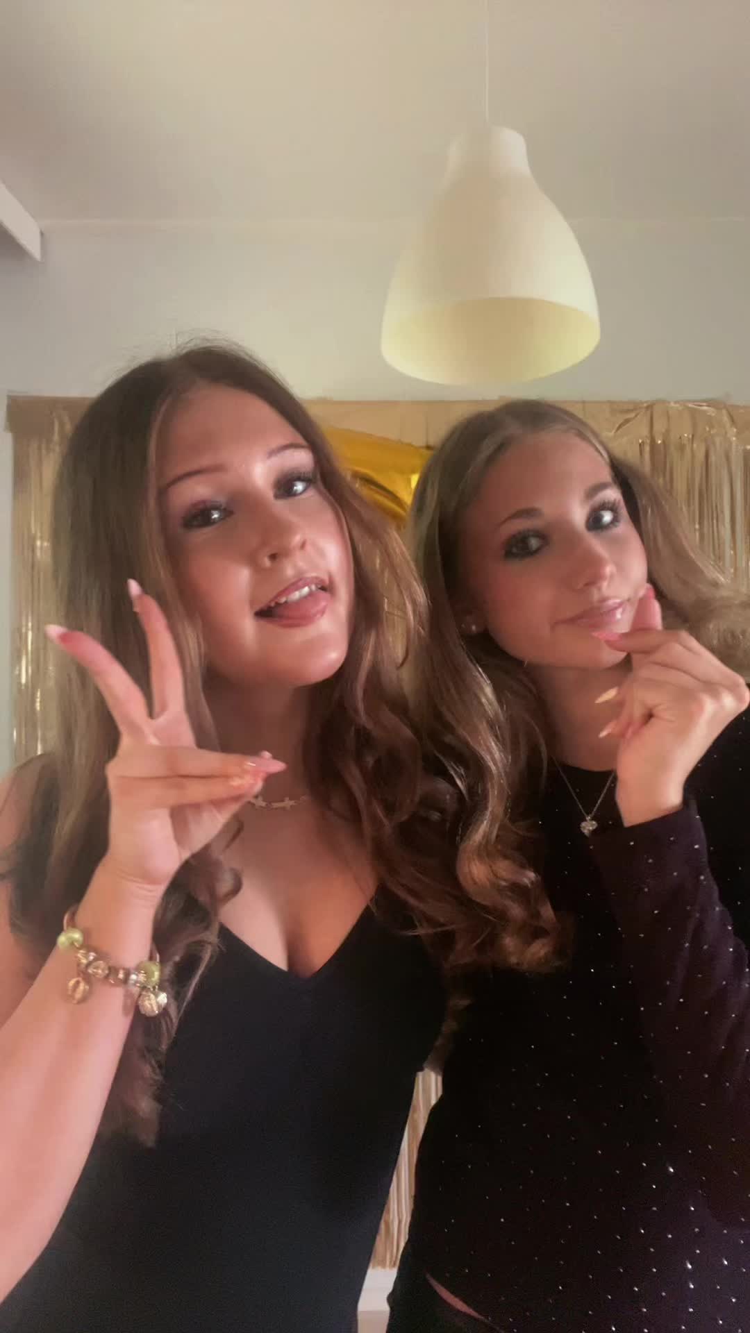 @oona769