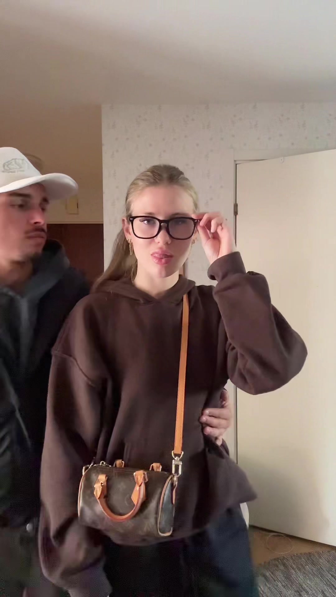 @Ella