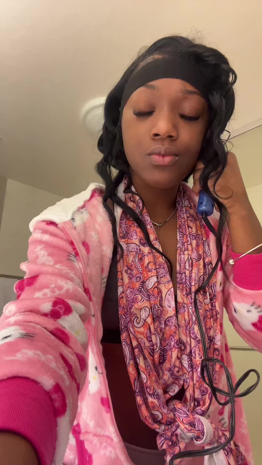 @catchmeifyacan