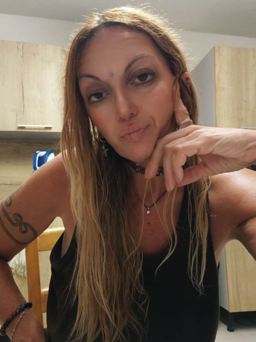 @🦋 Antonella • ti segue