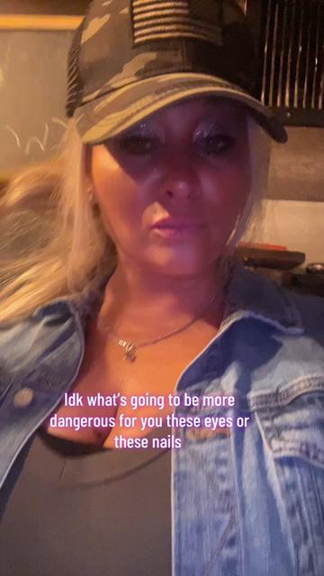 @HotMessMissRiss🩷