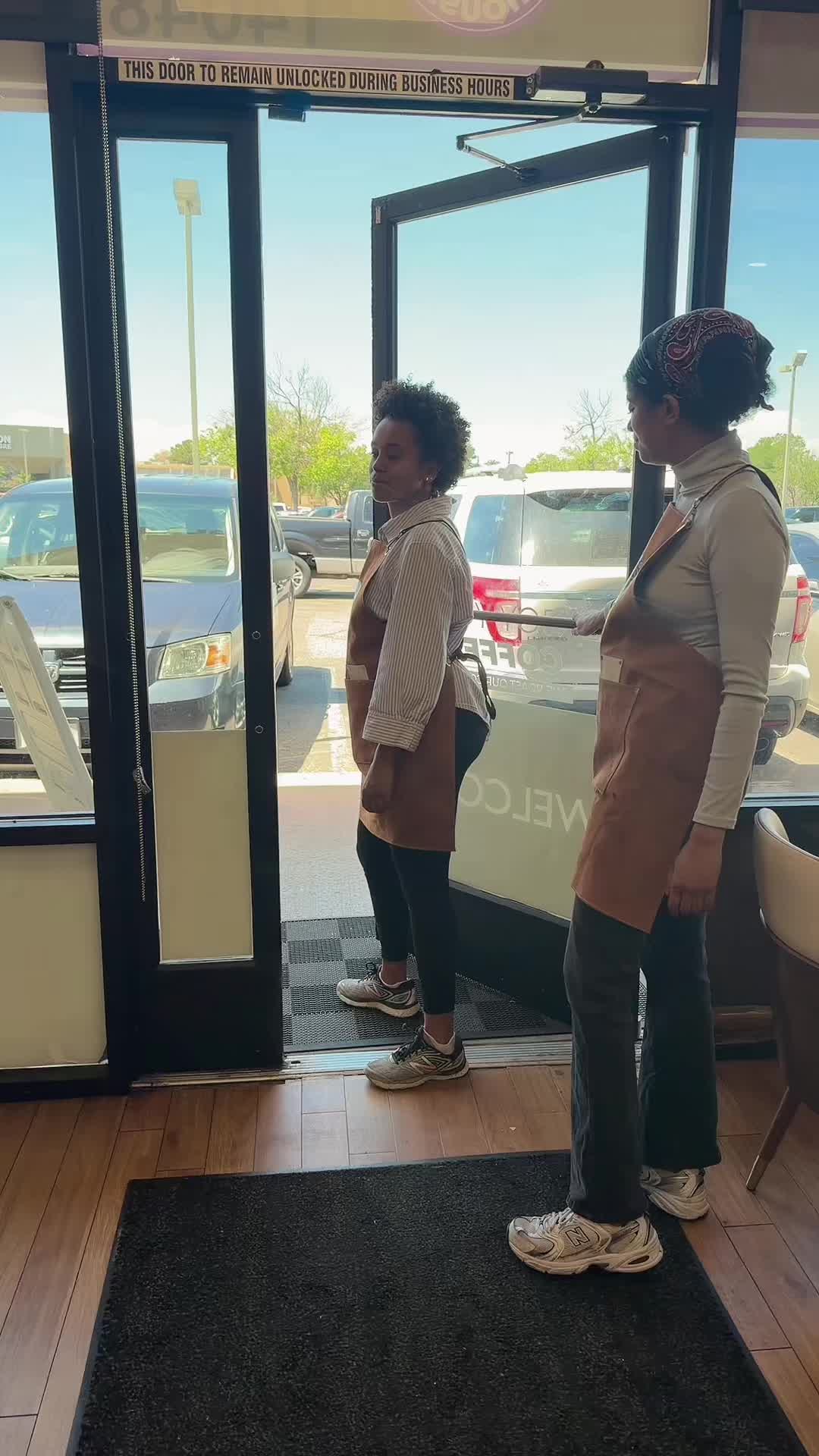 @lucycoffeehouse
