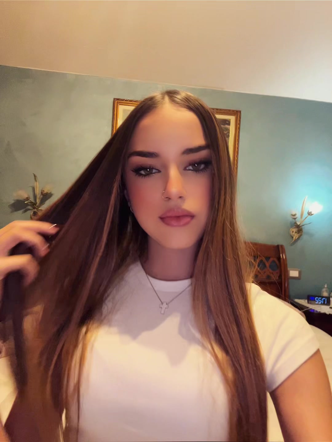 @lonatierika_