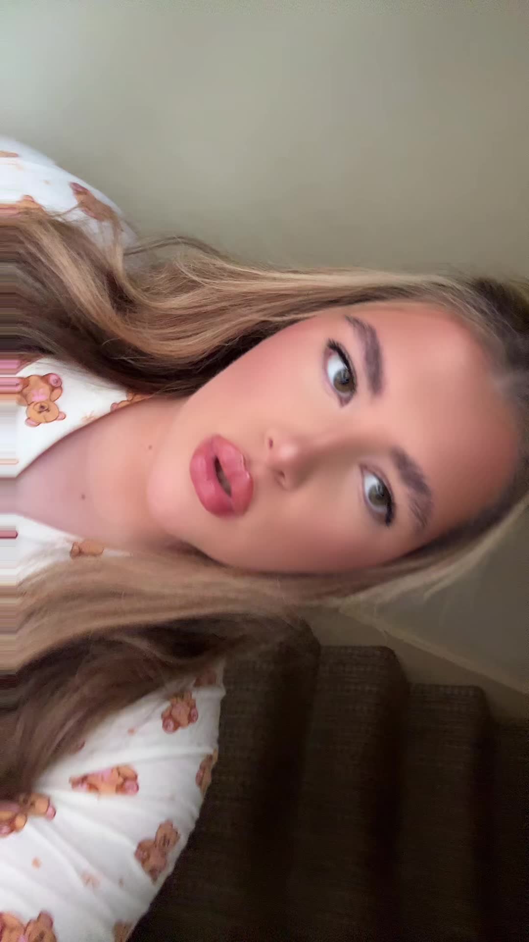 @AL💕🪩🎀