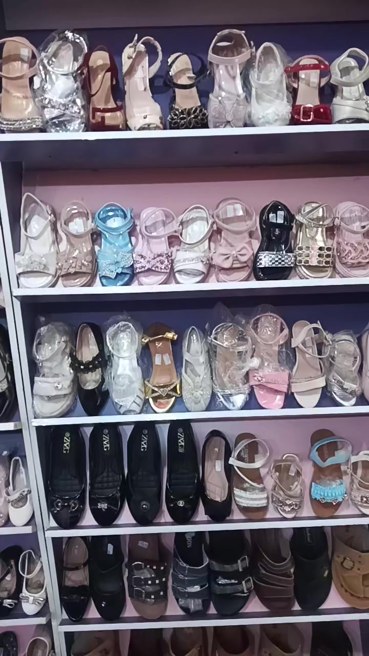 @Footwear Vendor In Trade Fair