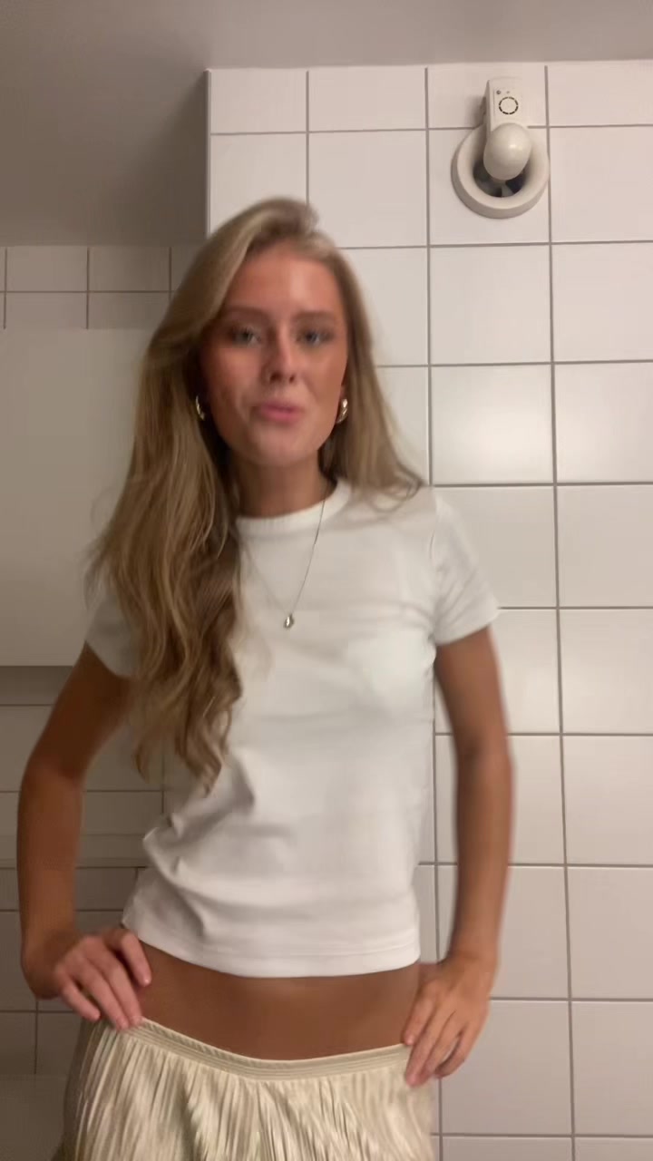 @ELLAAA