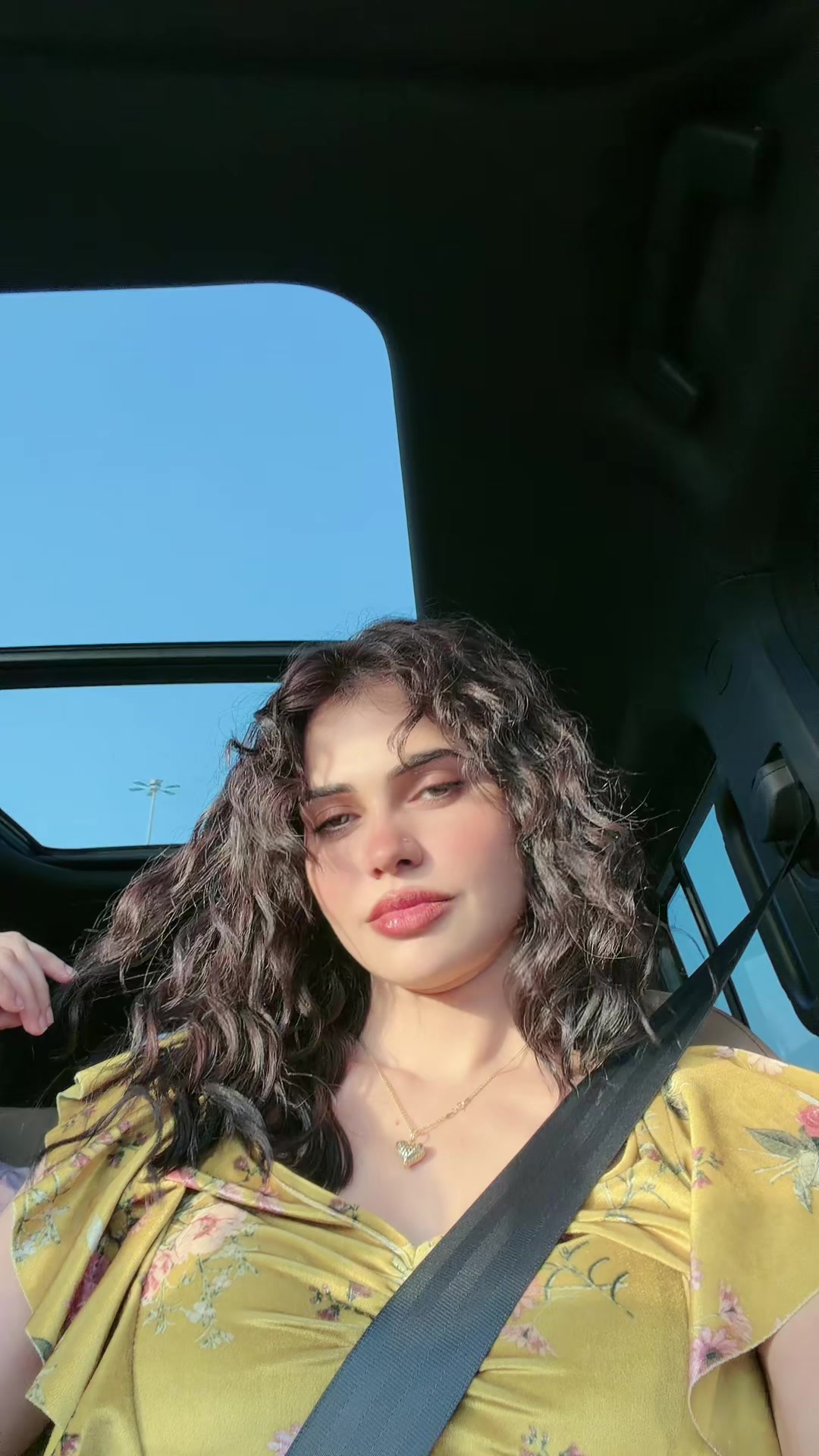 @AMO💎