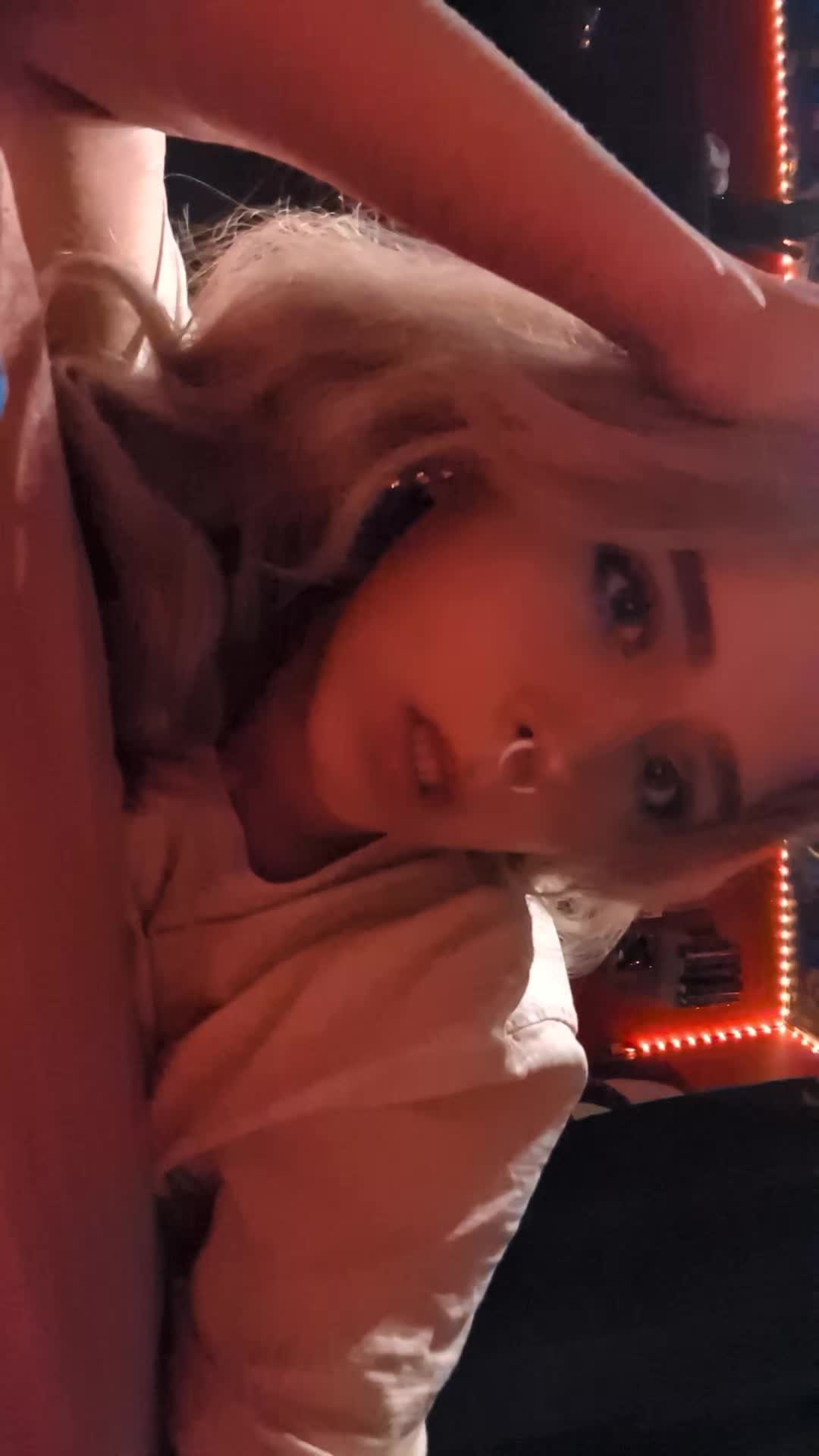 @holls🤍🪽
