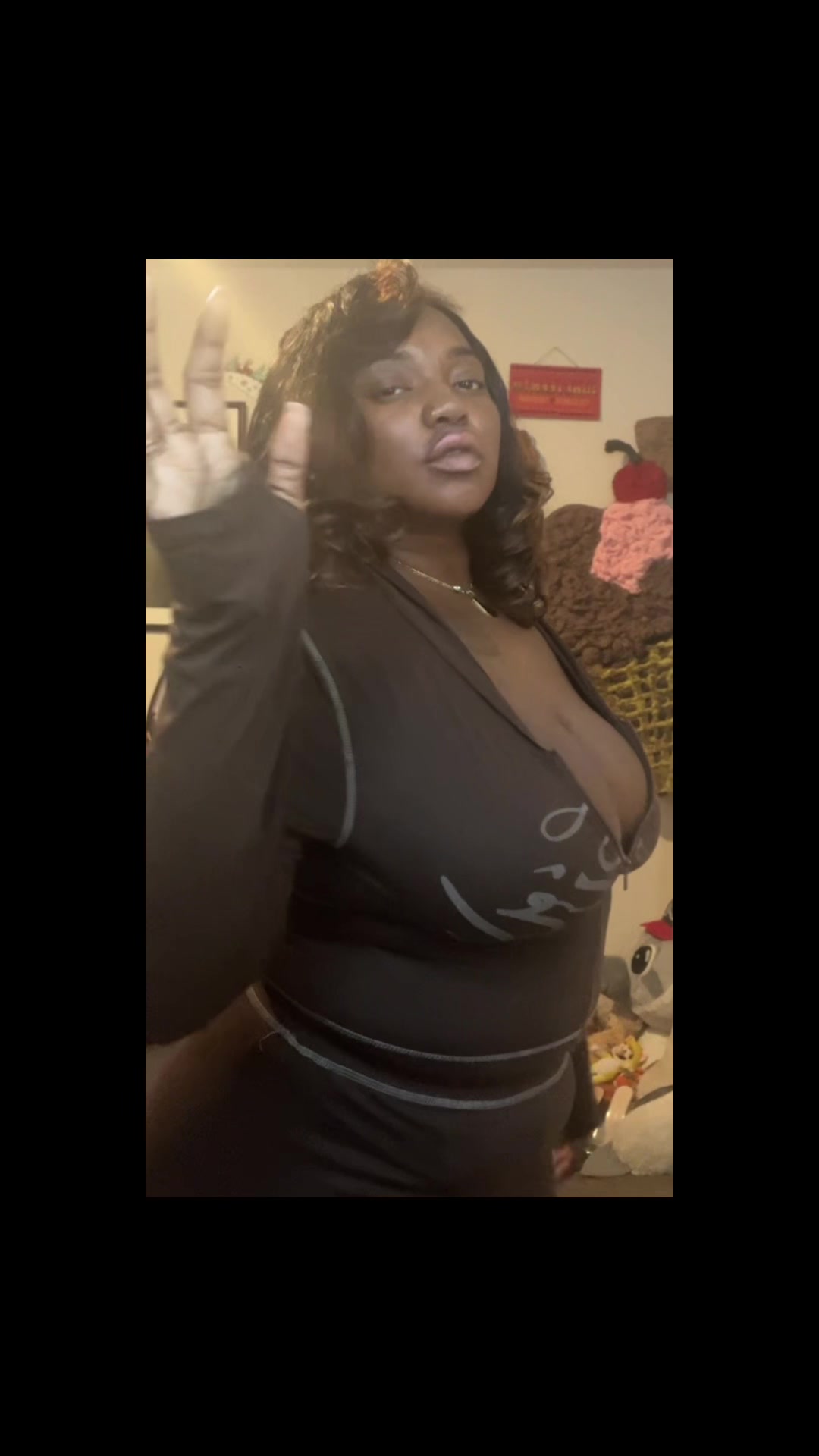 @Therealhoneydip__