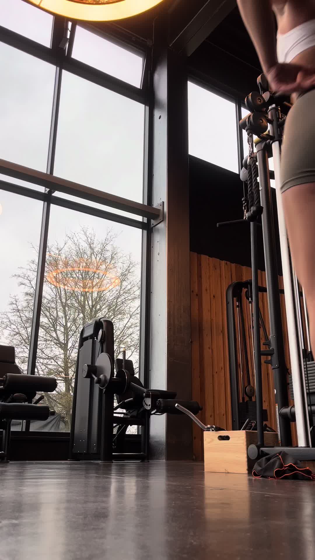 @nadiiashrv
