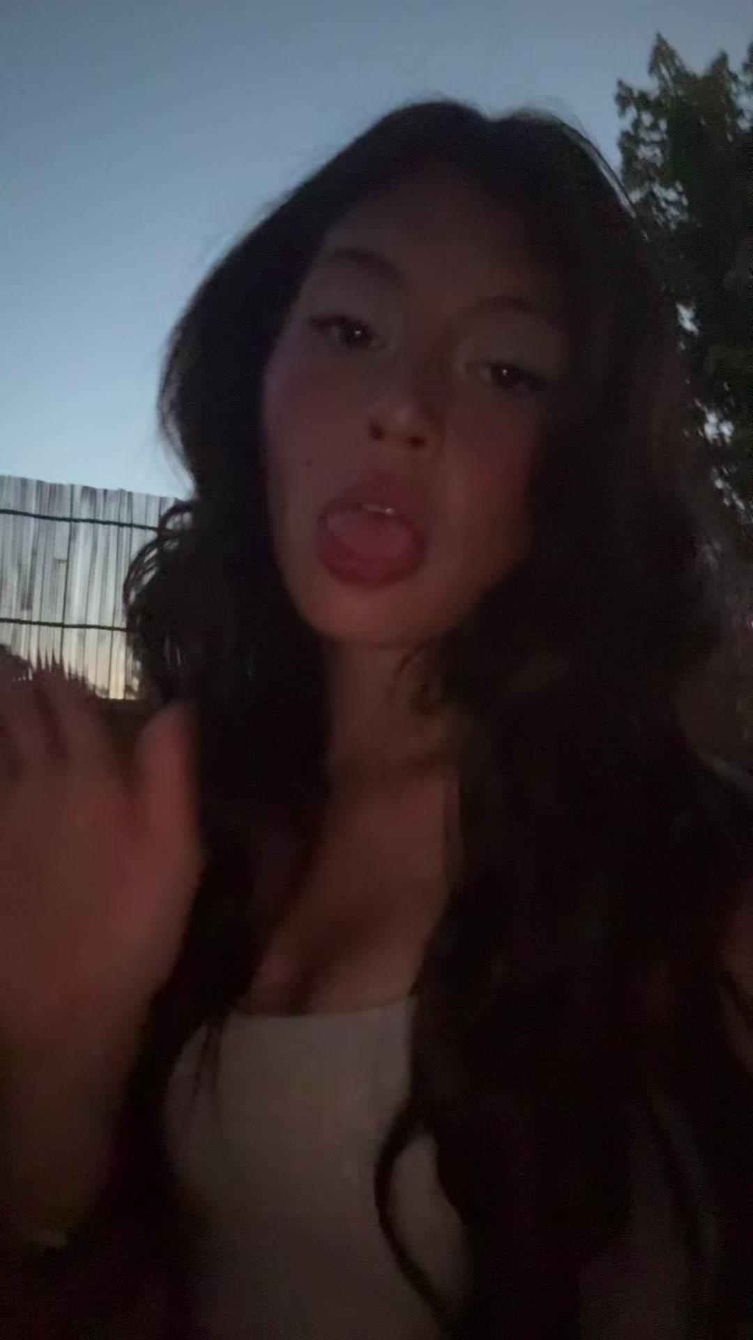 @HELENA