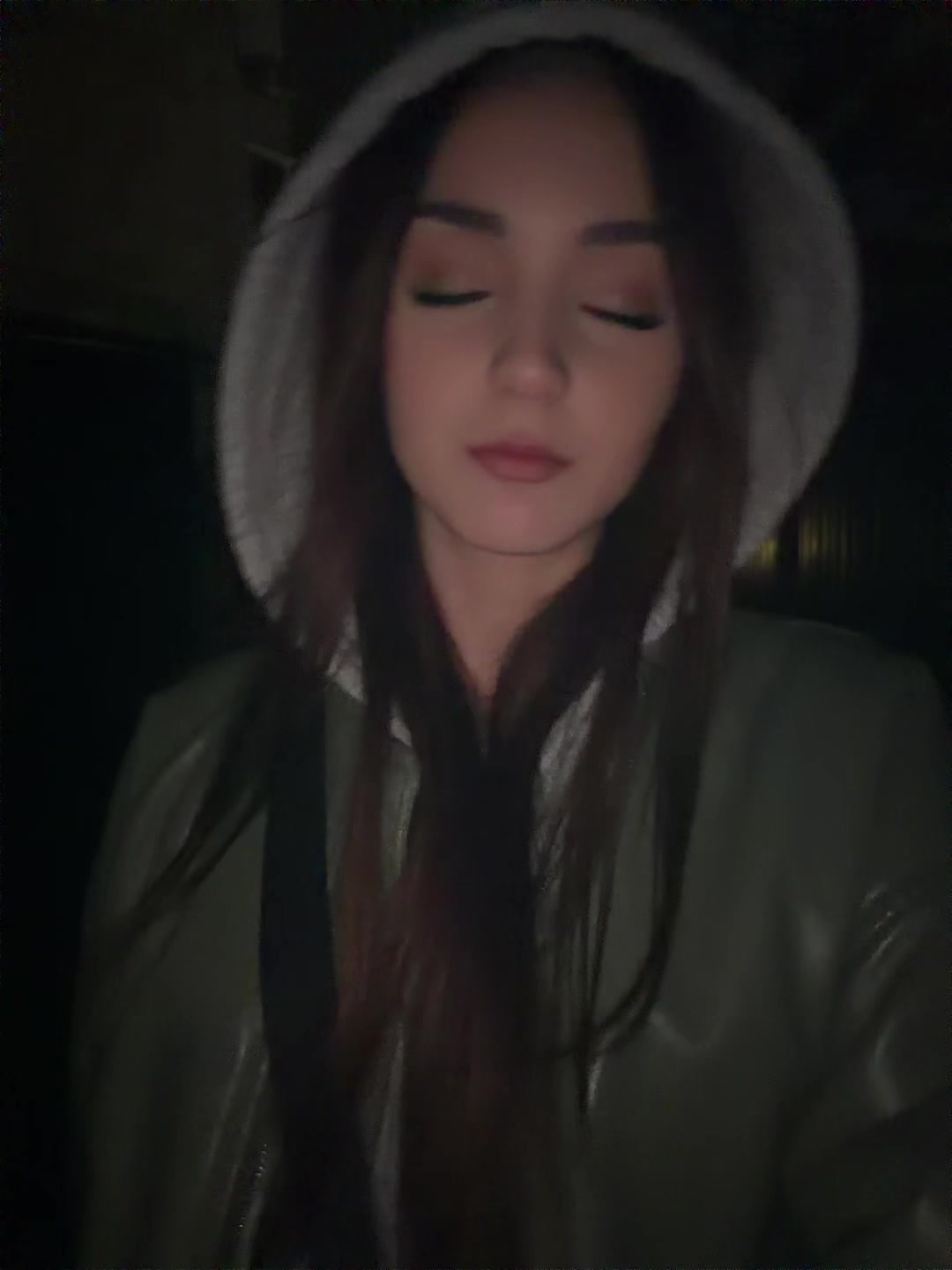 @Ева