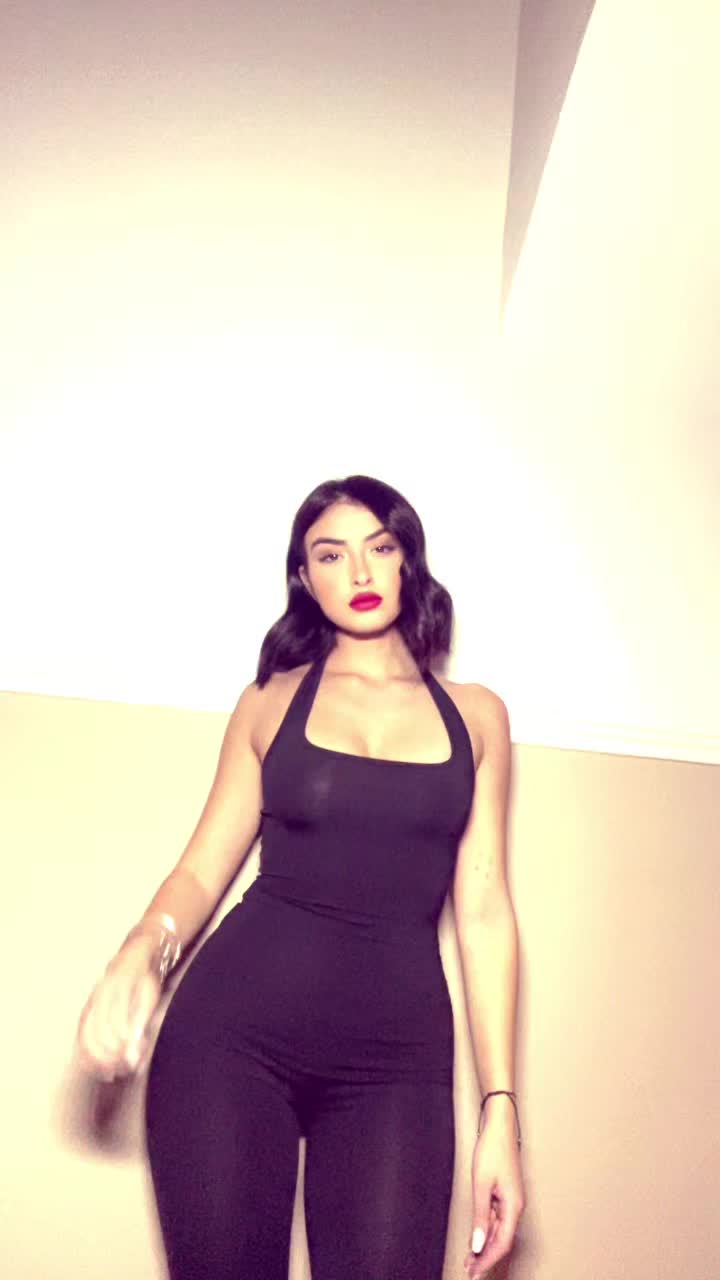@A n n a l i s a 🦋