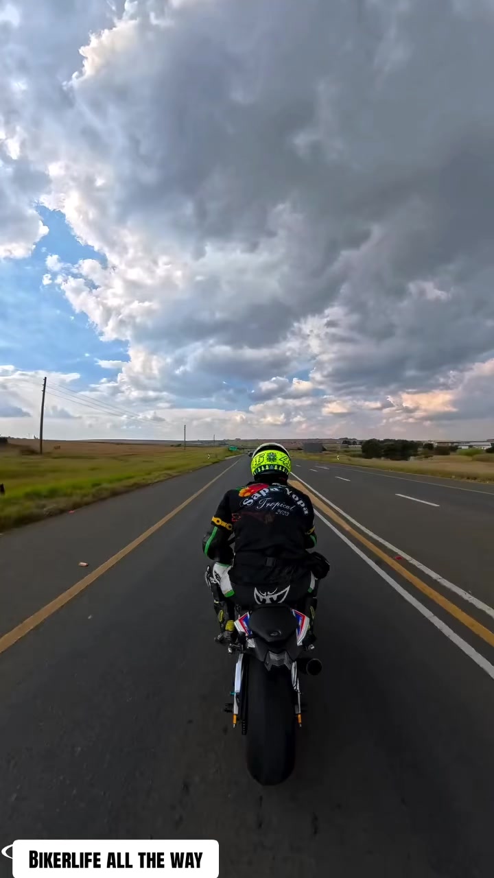 @RobbieMotoBikers🔥