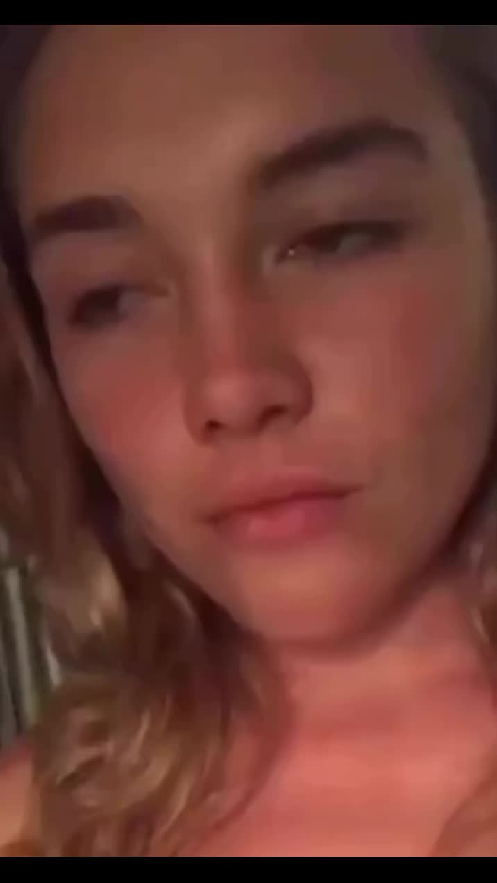 @Florence Pugh