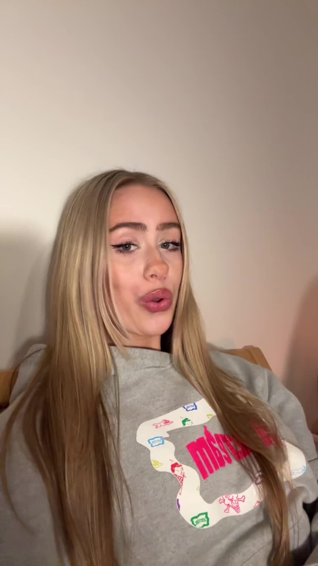 @charholla