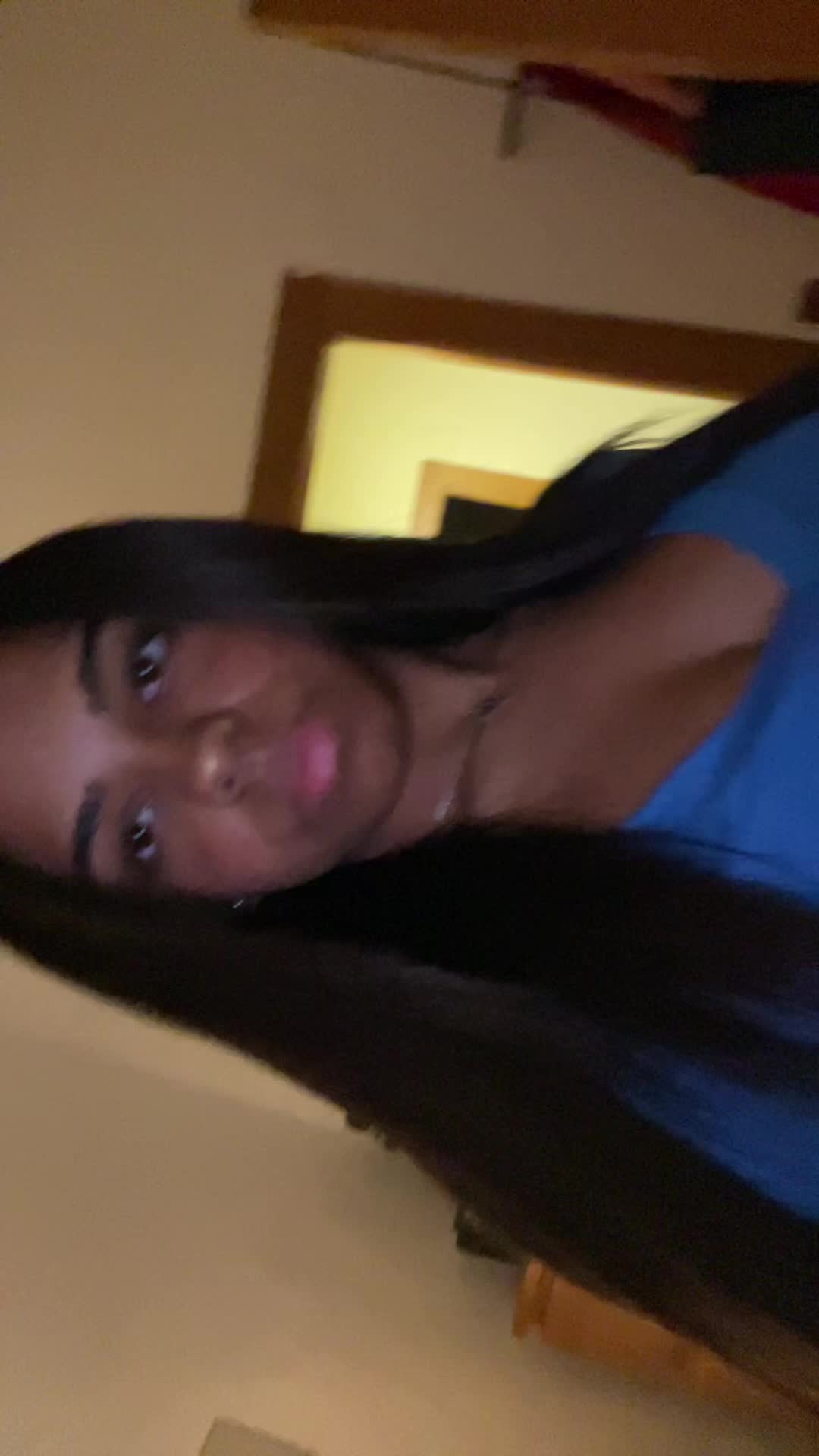 @𝓋𝒾𝑜𝓁𝑒𝓉𝒶🥀