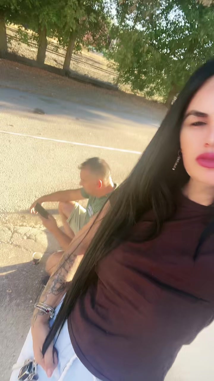 @Larisa