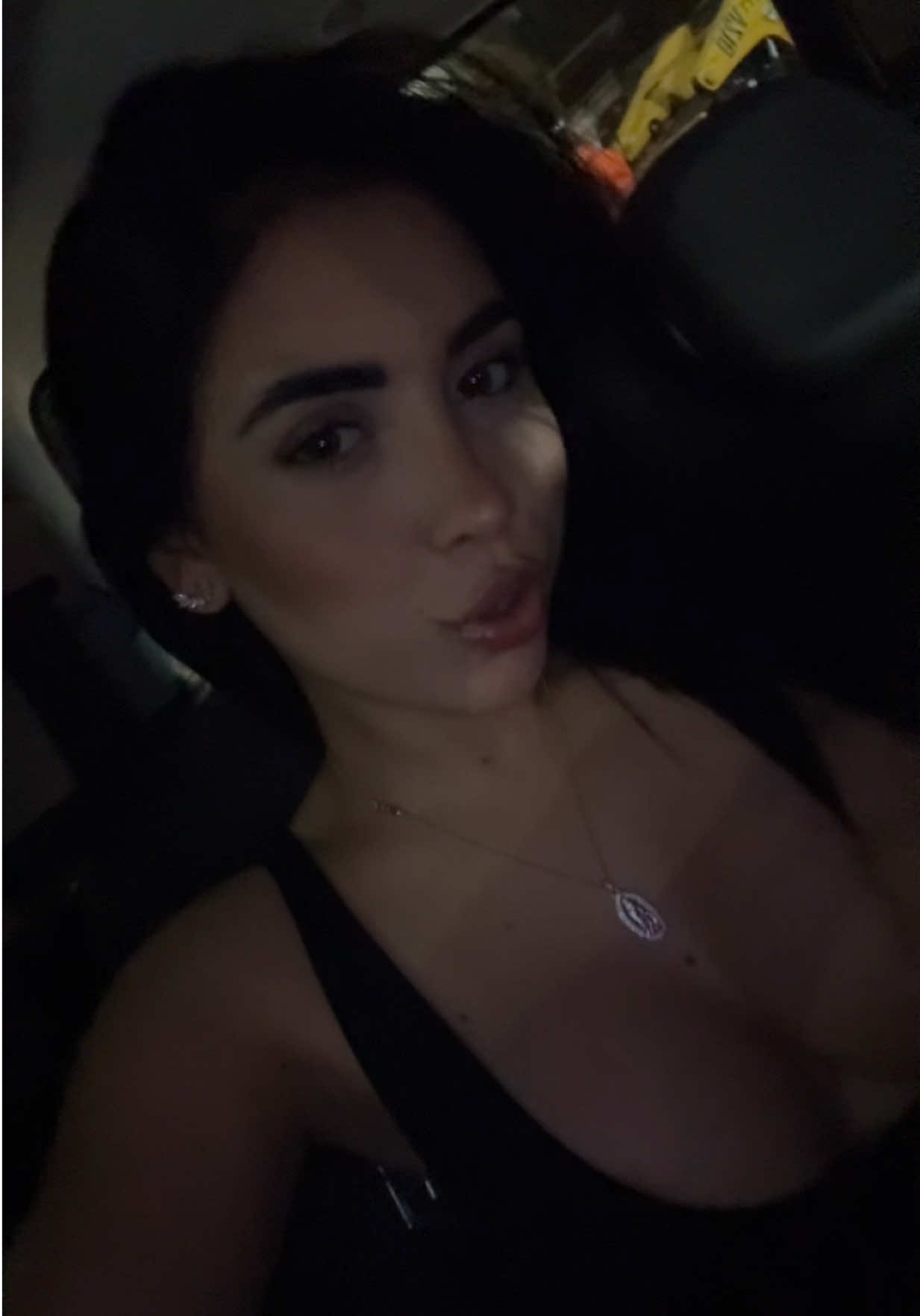 @noemy🍒🌹🌺