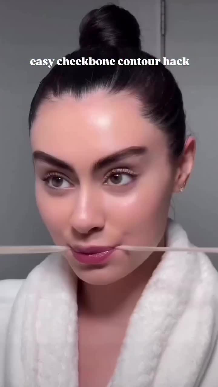 @Luna_