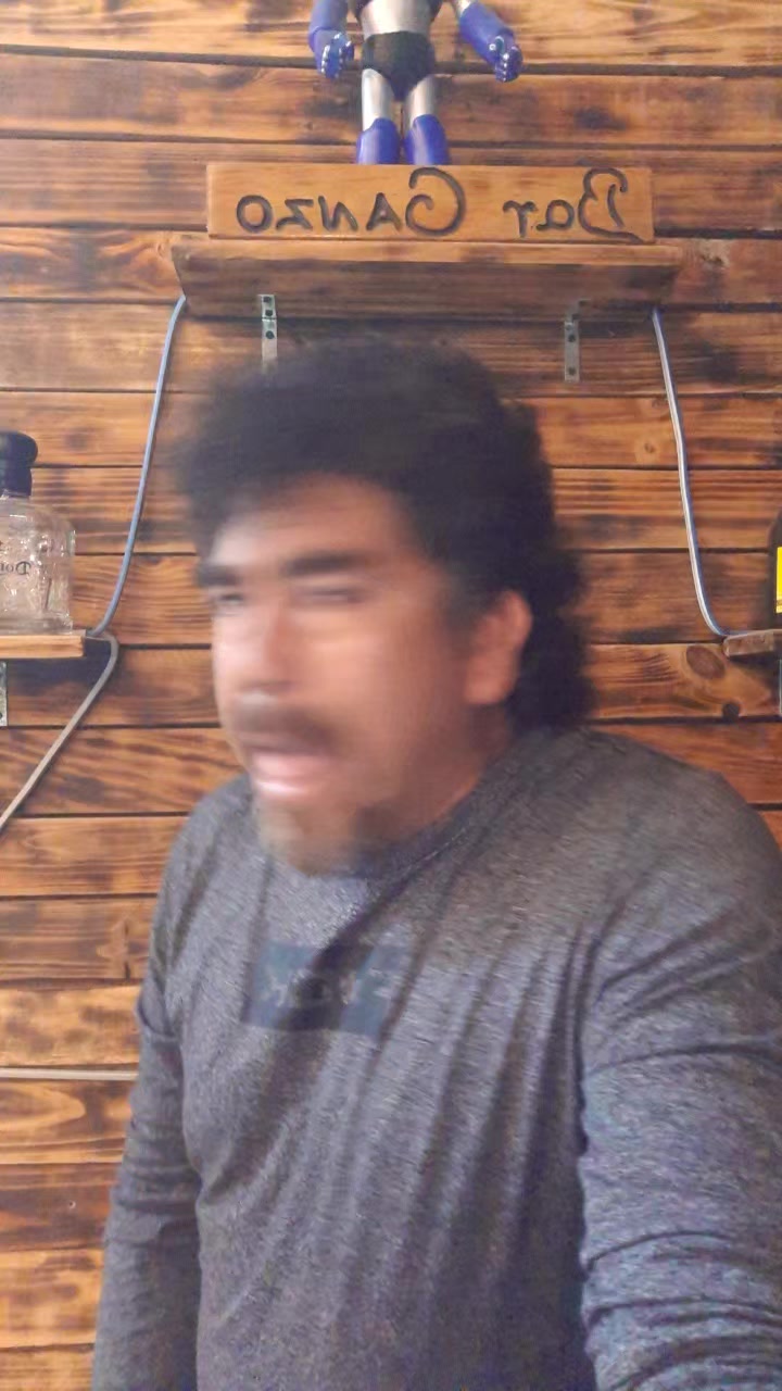 @ferchis.  ( el copi&oacute;n).